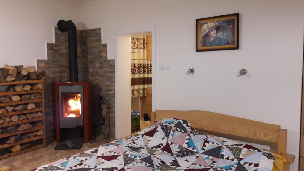 Apartman Yvet Sucany Экстерьер фото